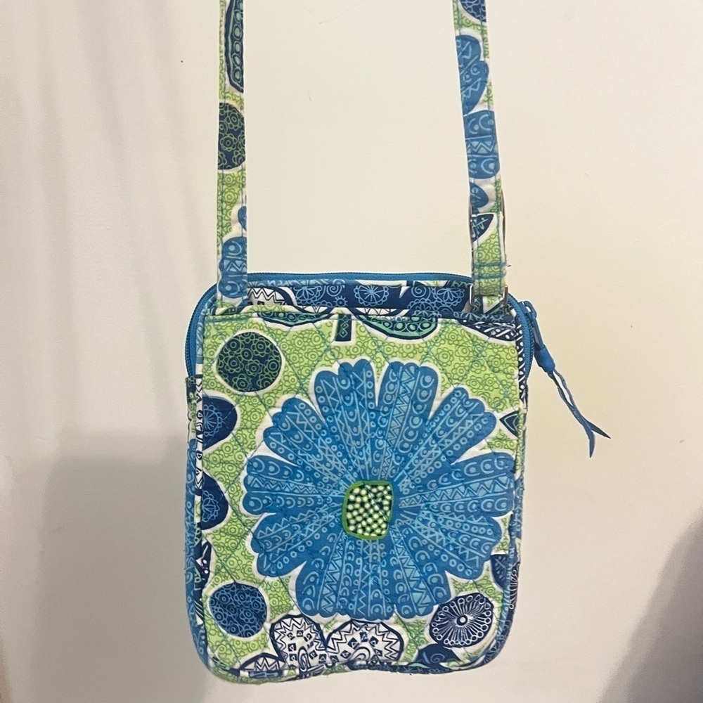 FINAL PRICE Vera Bradley Floral Crossbody Purse - Picture 4 of 7
